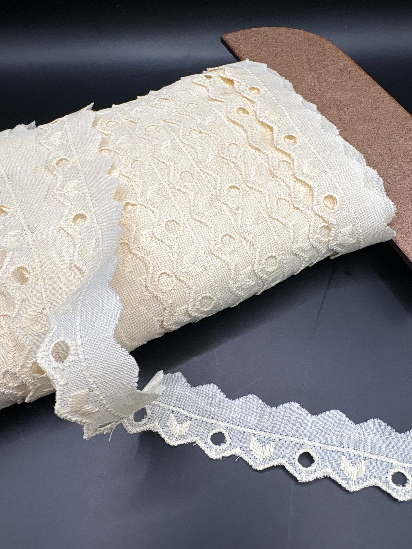 Cream broderie anglaise style type edged lace