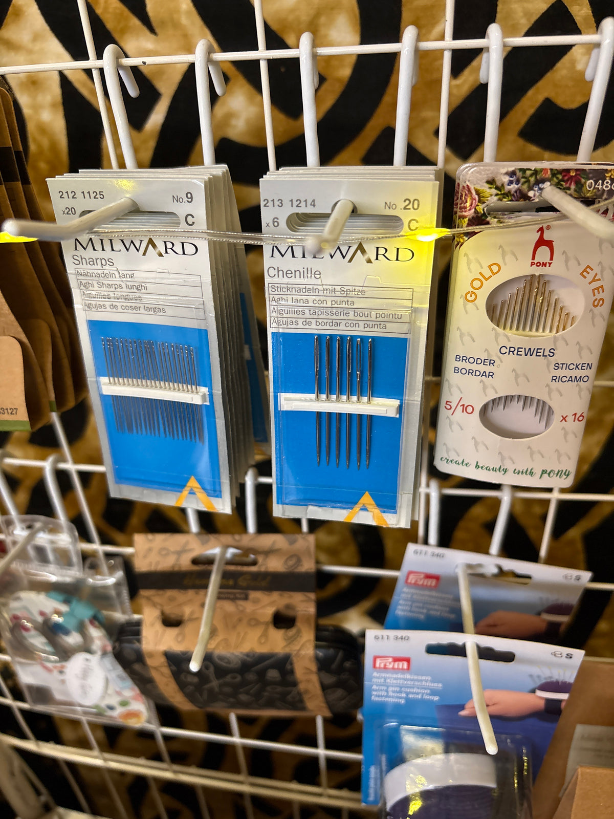 Hand sewing needles