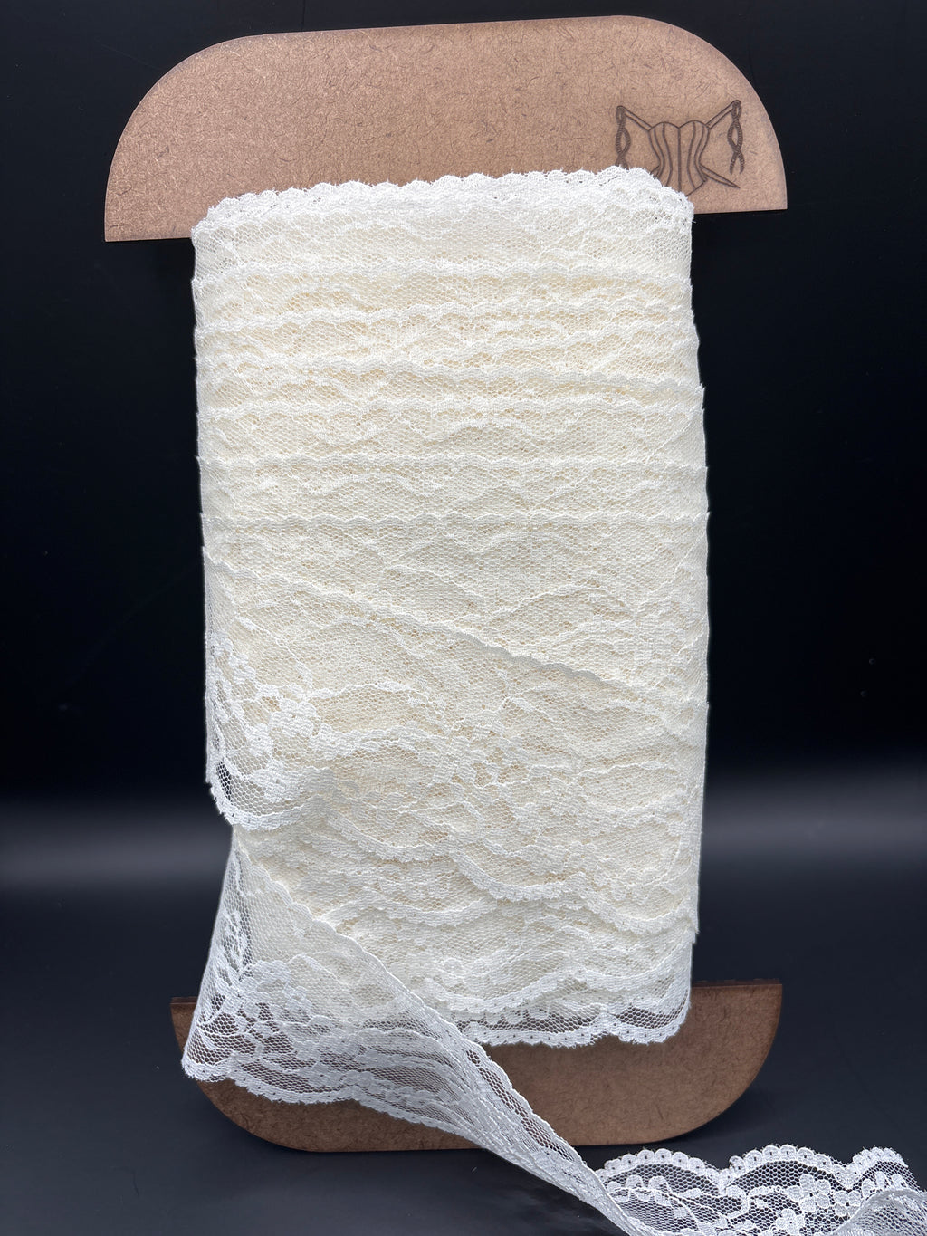 Cream nylon lace vine