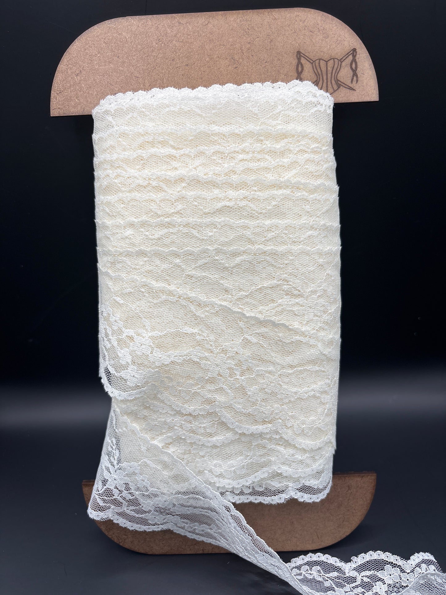 Cream nylon lace vine