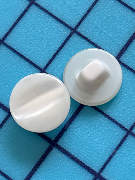 Pearlescent buttons
