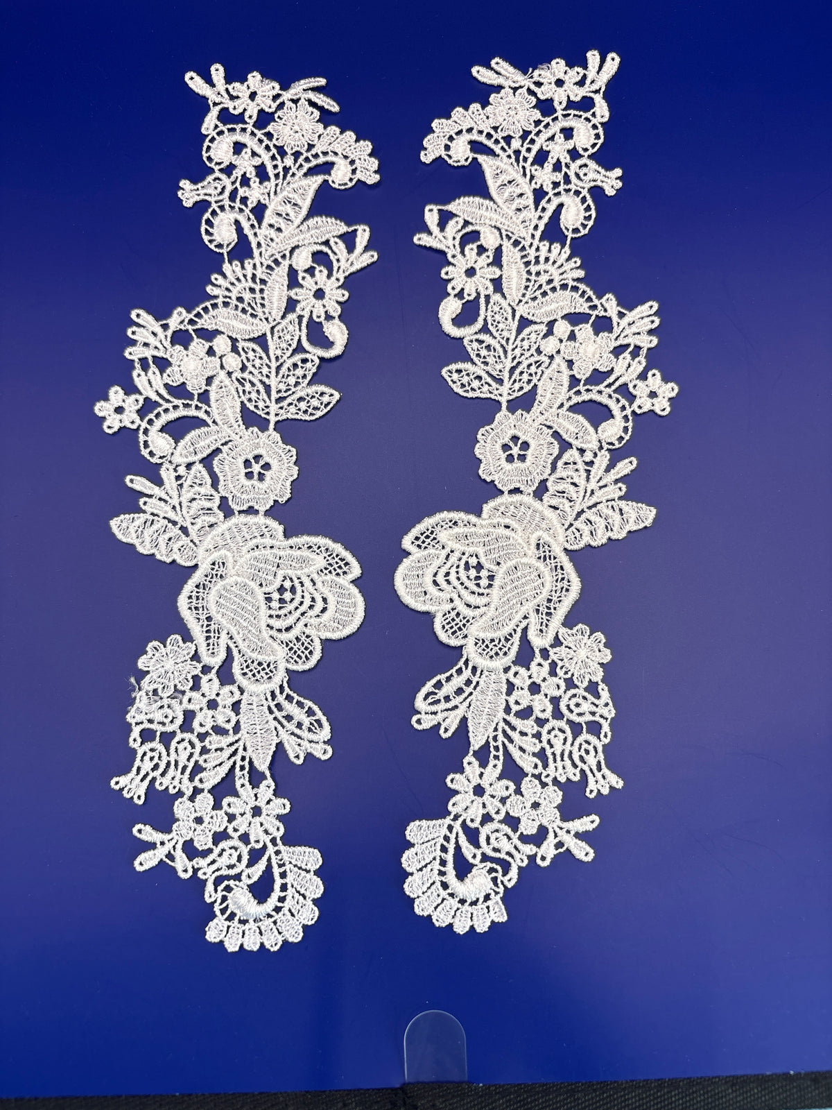 light ivory lace collar Guipure rose