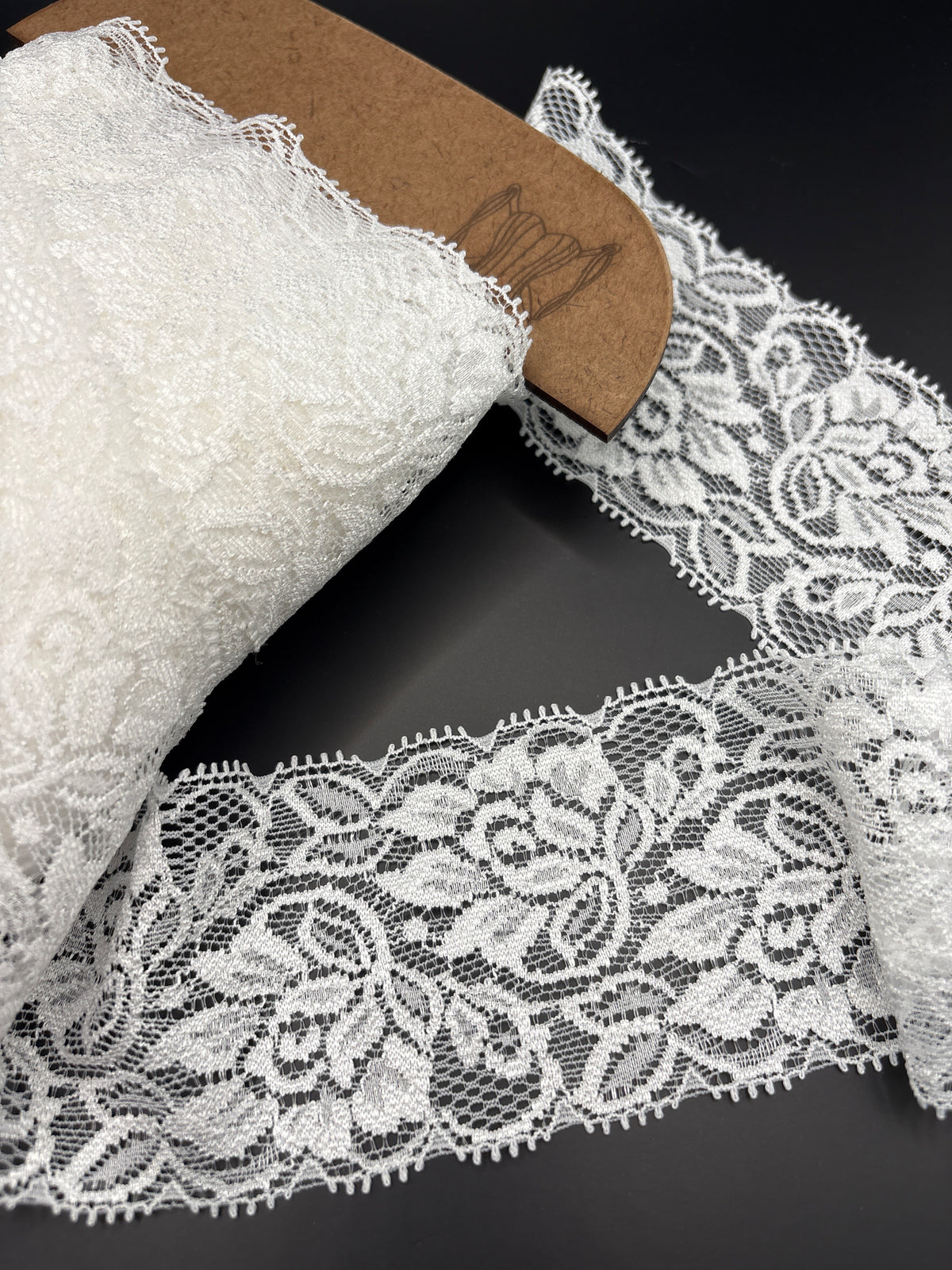 Stretch lace