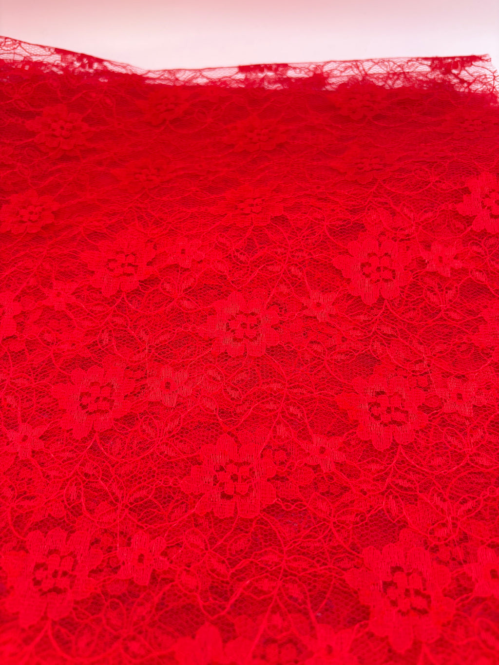 Plan dyed polyester lace