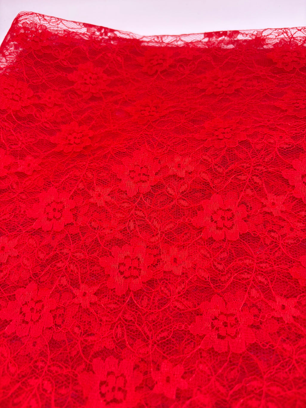 Plan dyed polyester lace