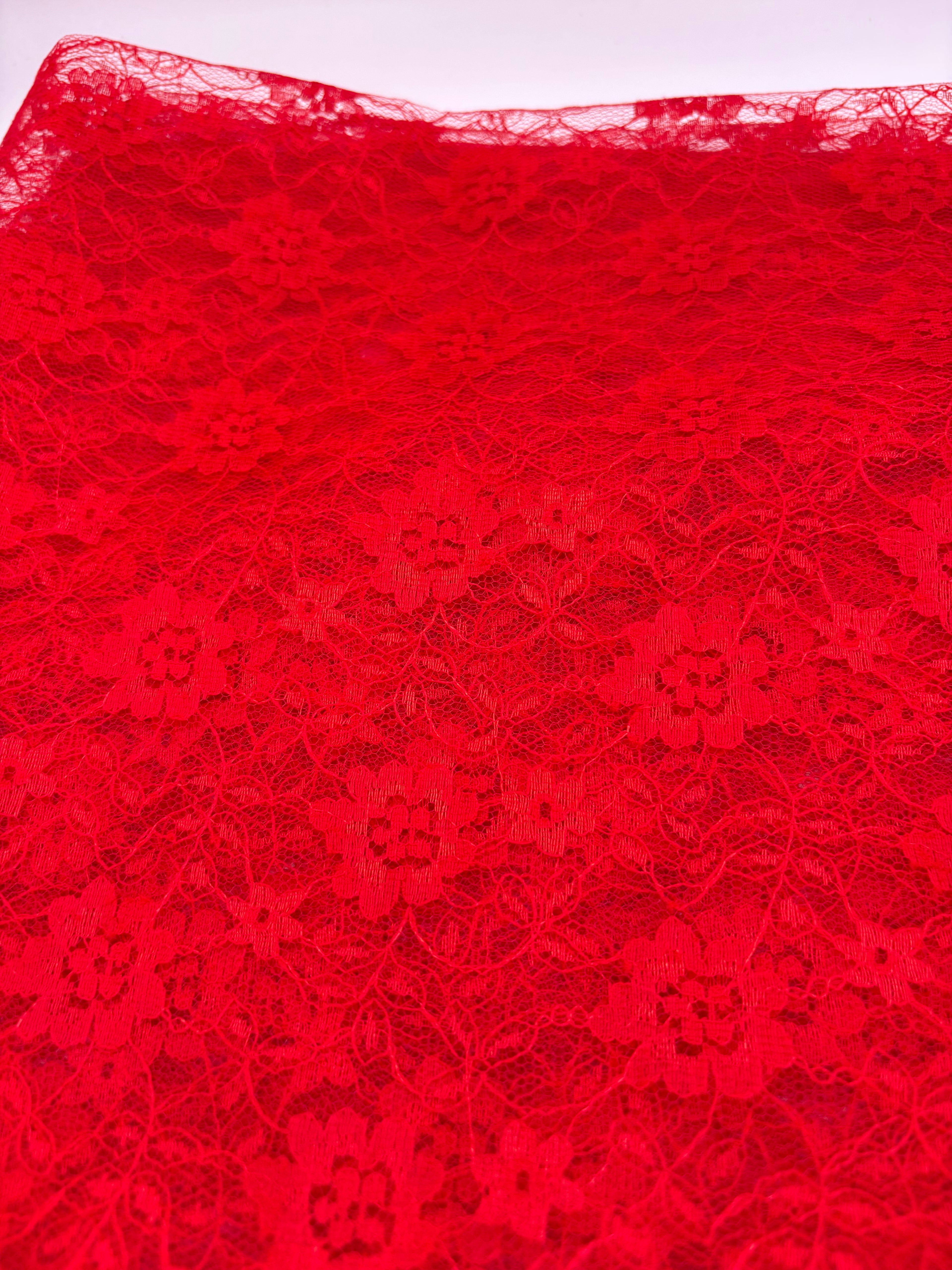 Plan dyed polyester lace