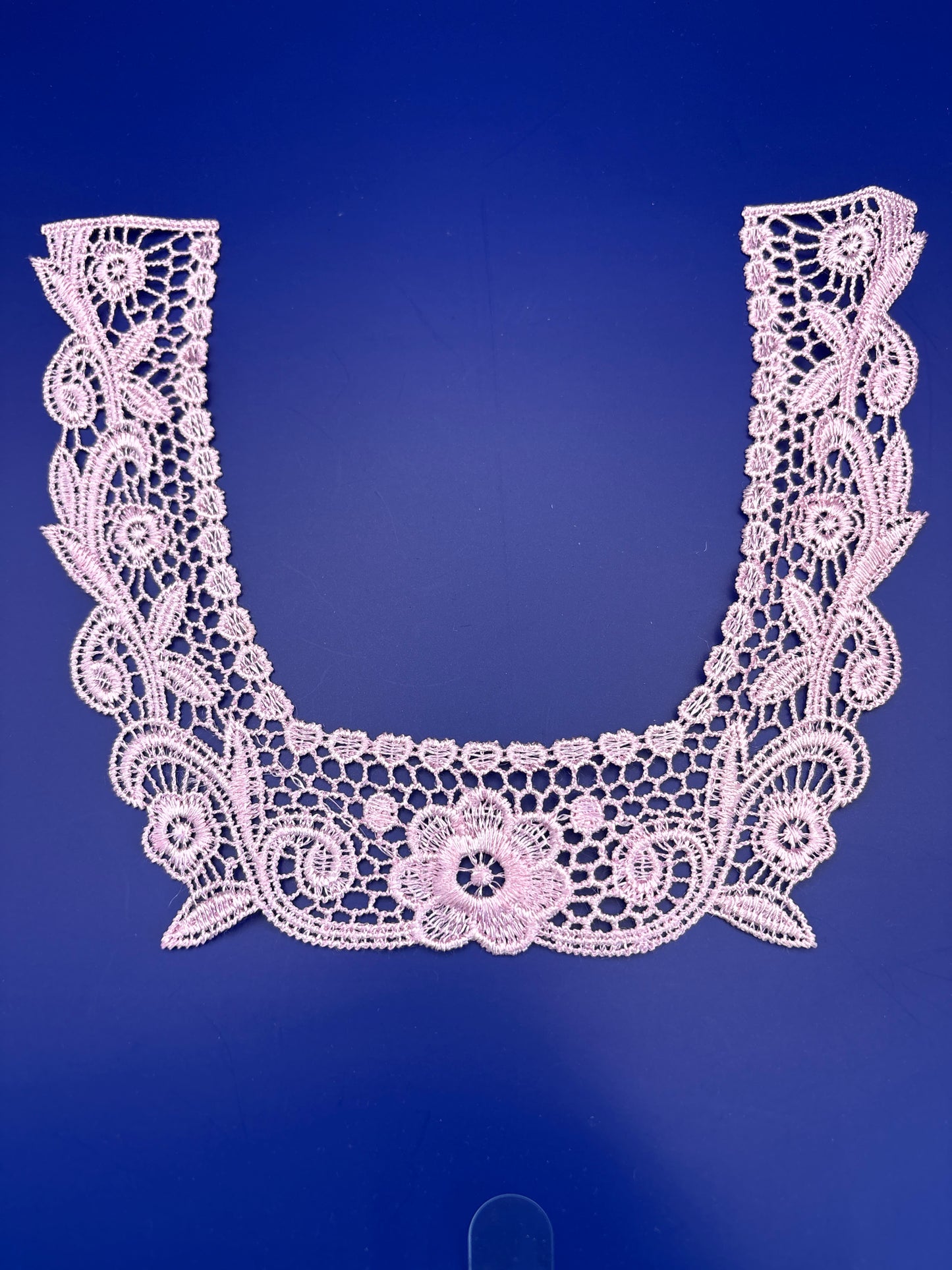Light pink lace motifs