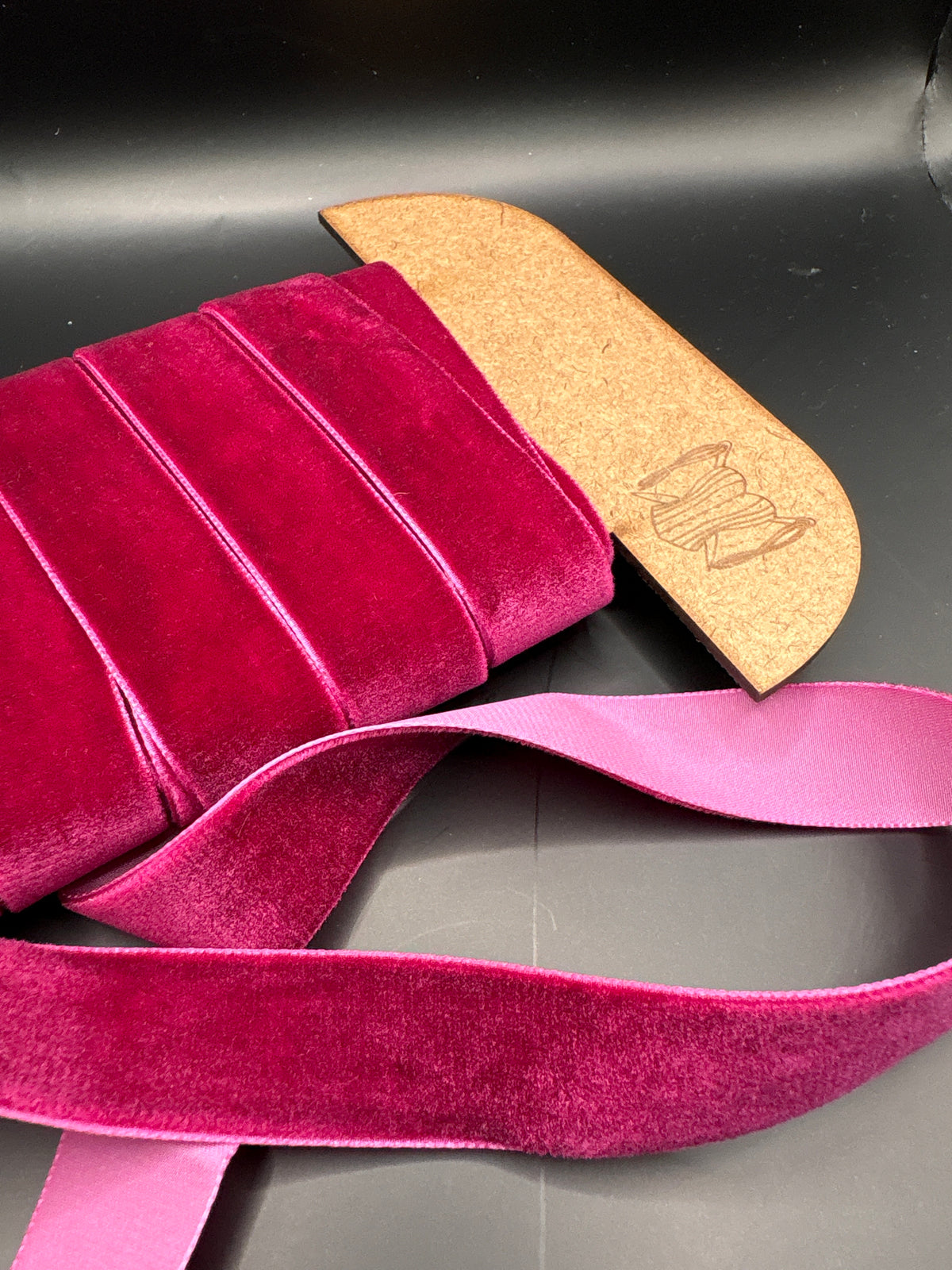 Fuchsia velvet ribbon 25mm