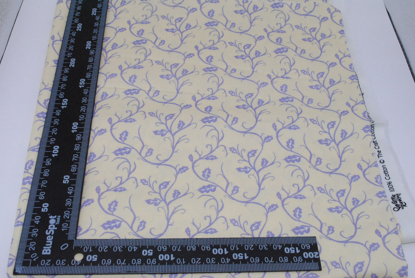 Twisted Leaves 100% cotton