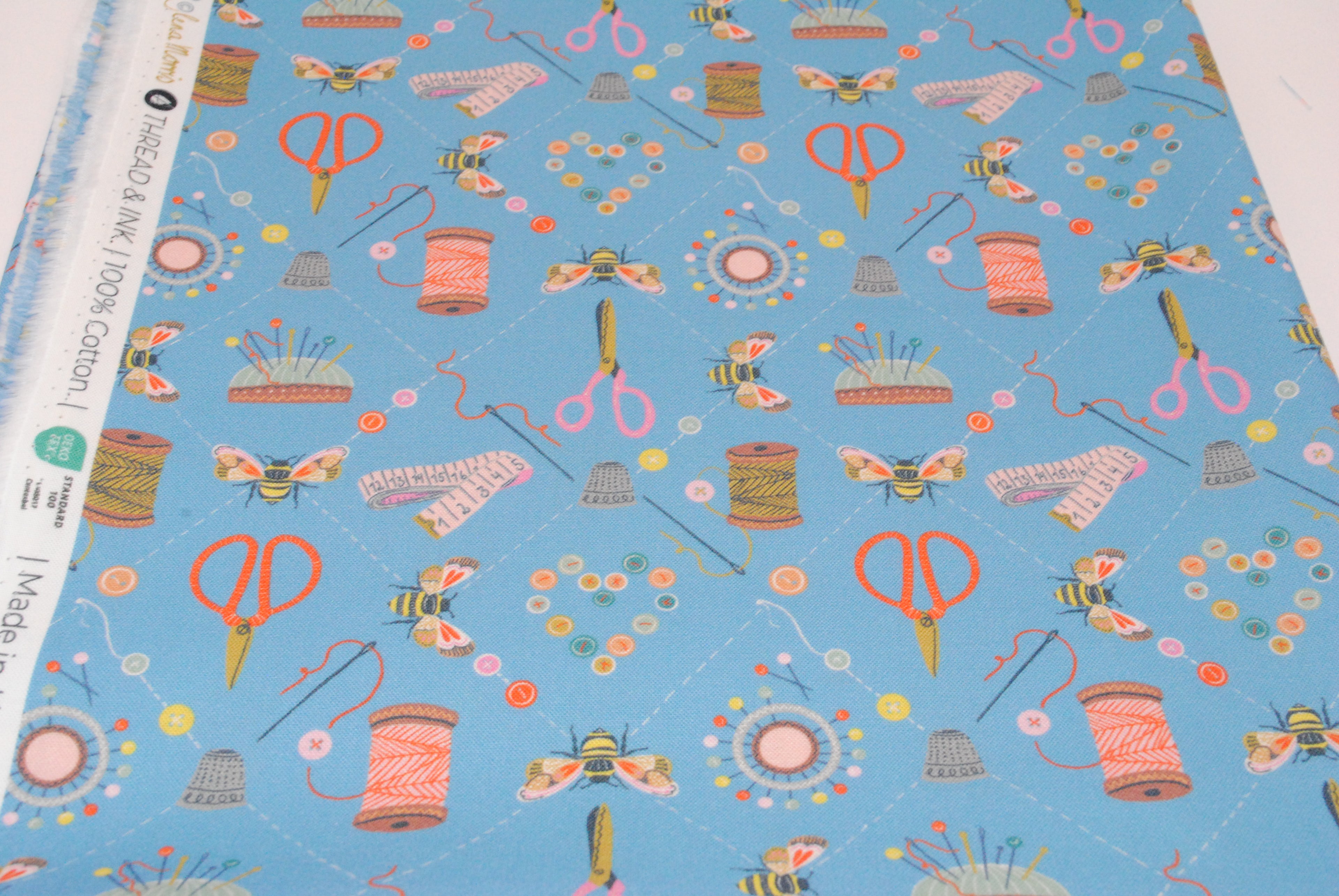Country Sewing Club 100% cotton Bee Stitch