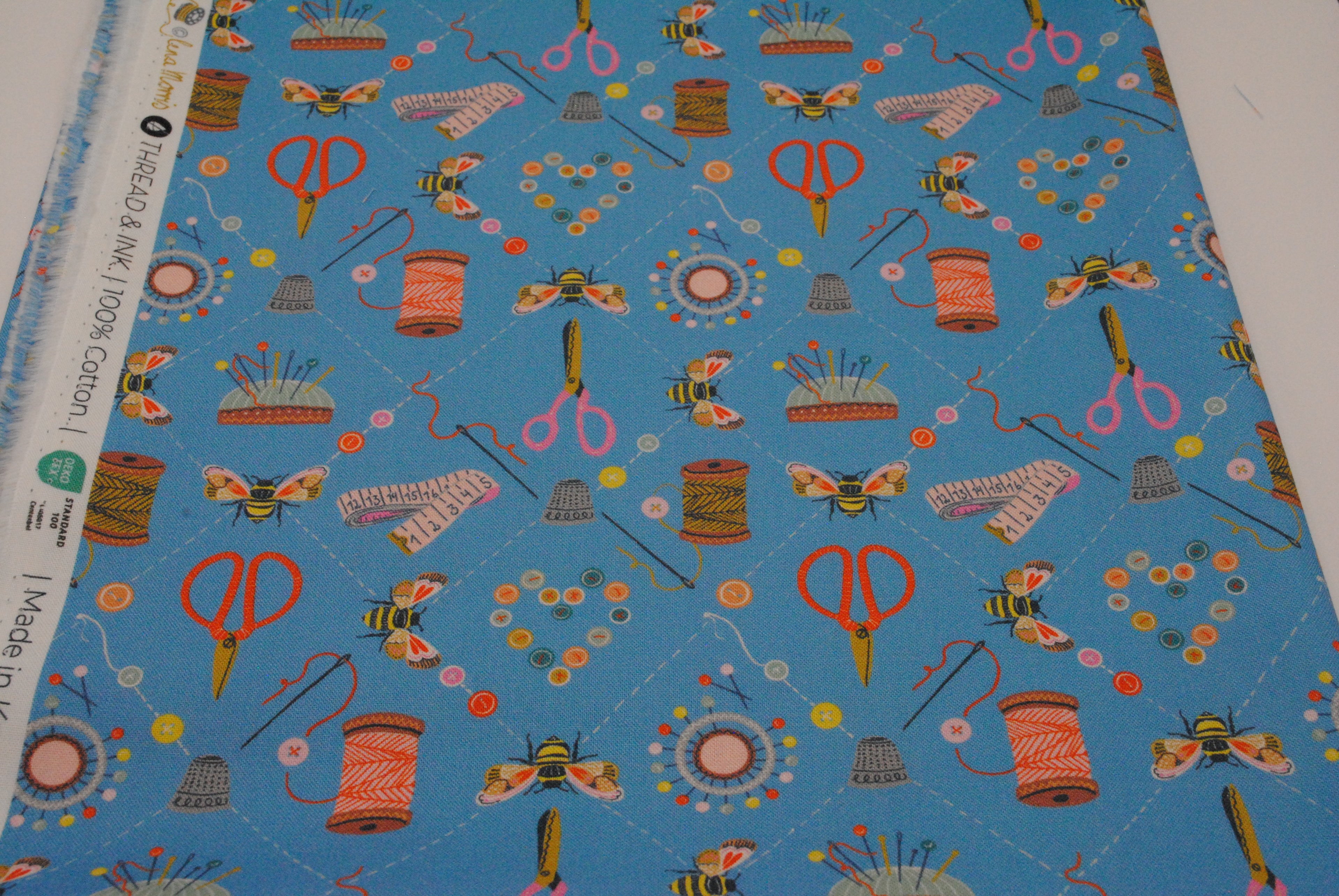 Country Sewing Club 100% cotton Bee Stitch
