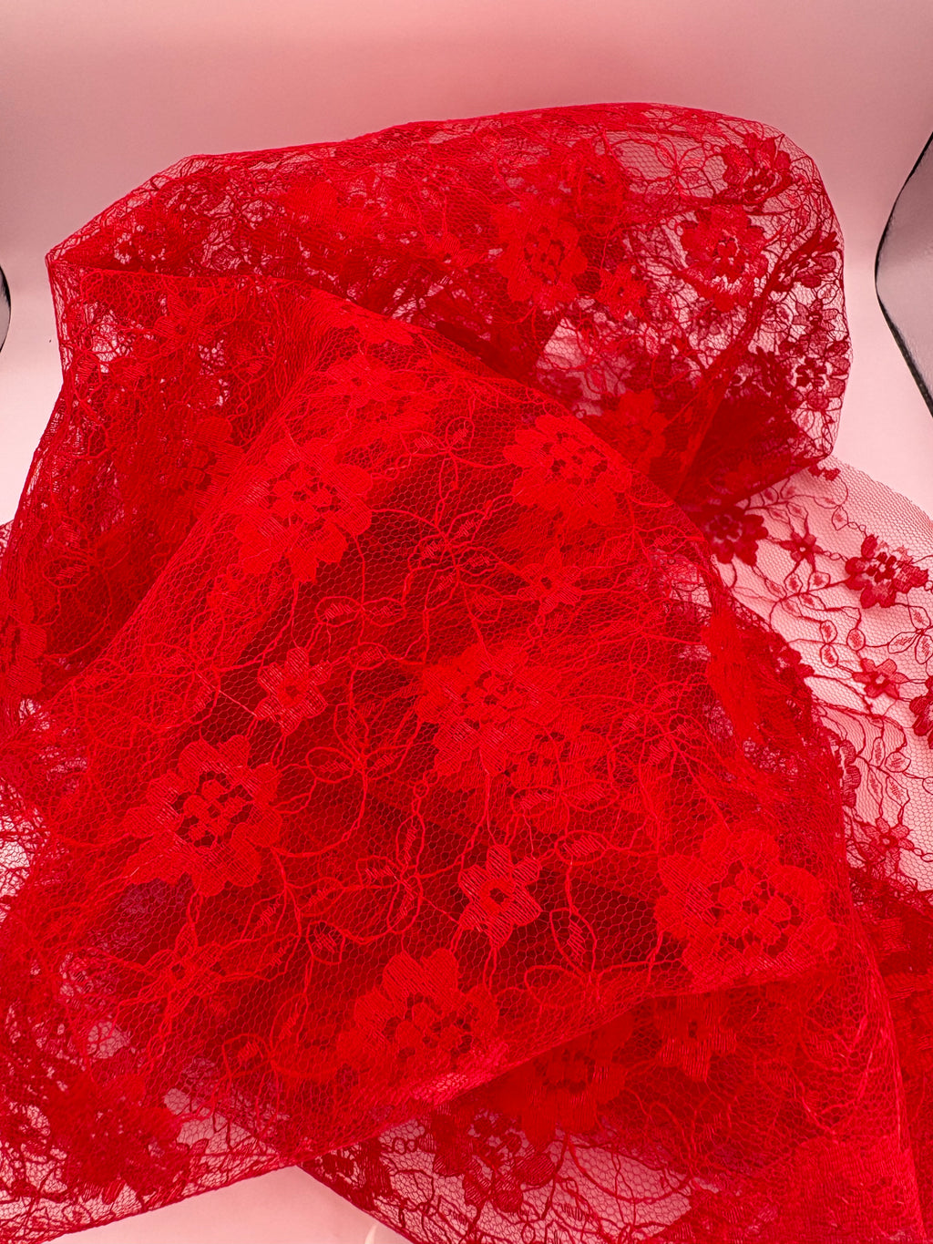 Plan dyed polyester lace