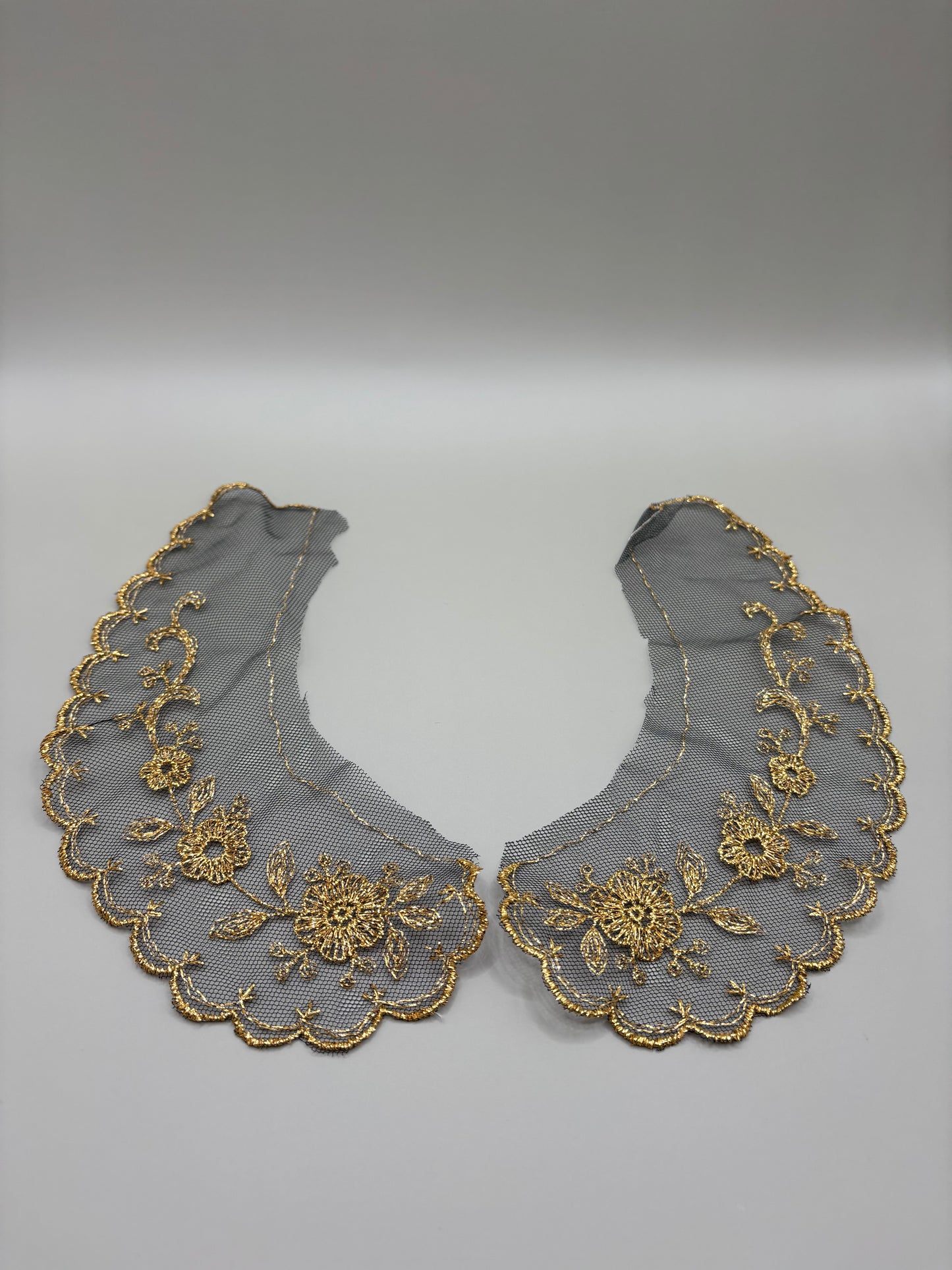 Pair of fine net lace collar with gold Lurex floral design
