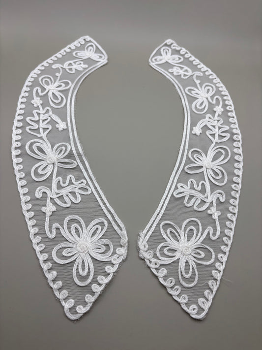 Ivory lace collar